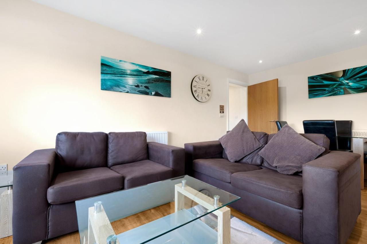 London Heathrow Living Serviced By Ferndale Apartment Stanwell