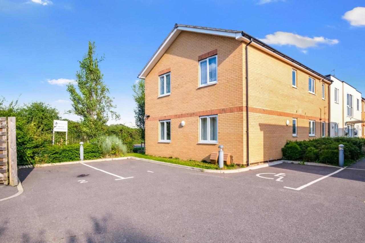 London Heathrow Living Serviced By Ferndale Apartment Stanwell
