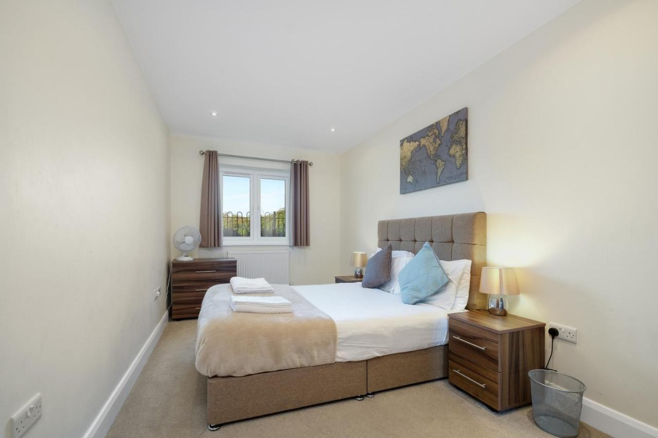 London Heathrow Living Serviced By Ferndale Stanwell