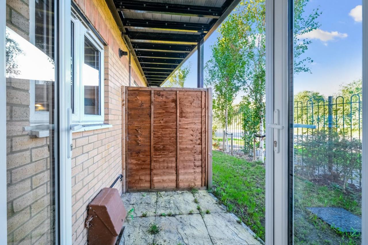 Apartment London Heathrow Living Serviced By Ferndale