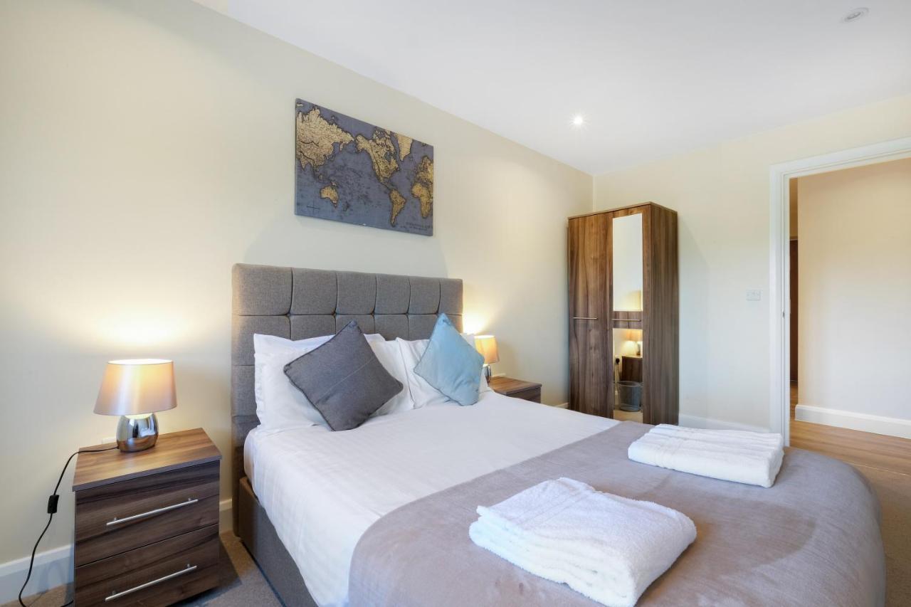 London Heathrow Living Serviced By Ferndale *