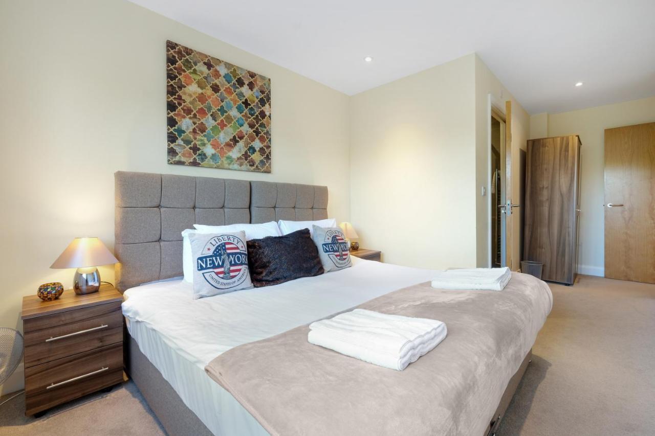 London Heathrow Living Serviced By Ferndale Apartment Stanwell