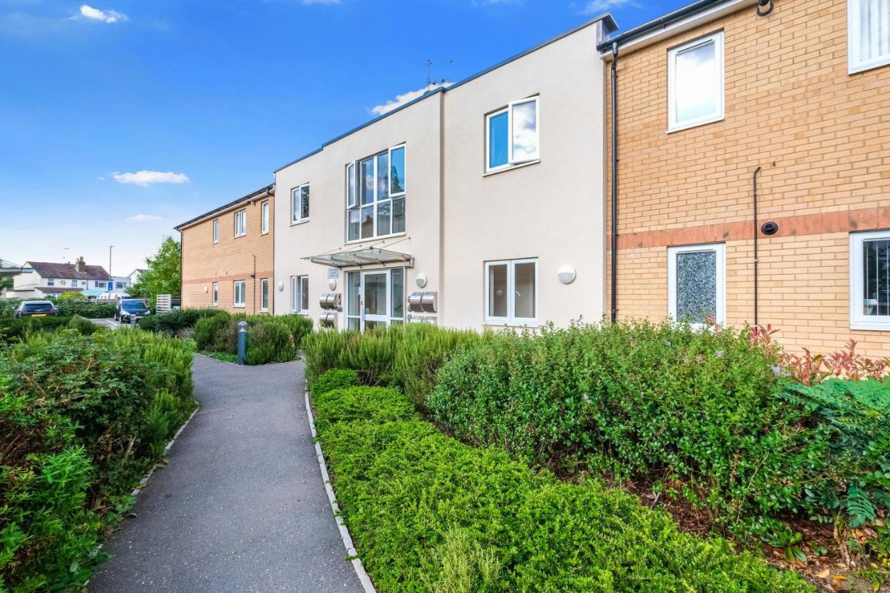 London Heathrow Living Serviced By Ferndale