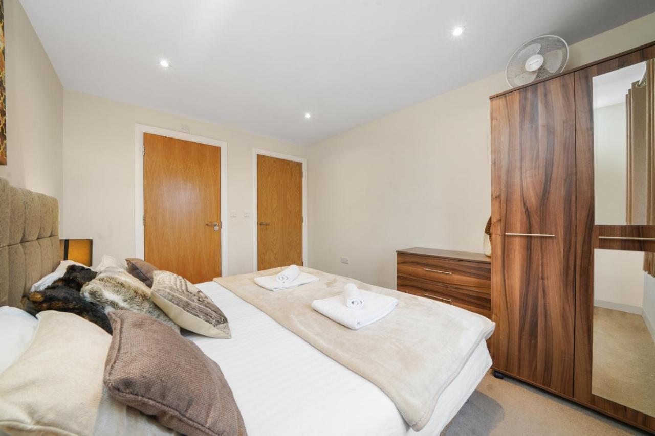 London Heathrow Living Serviced By Ferndale Stanwell