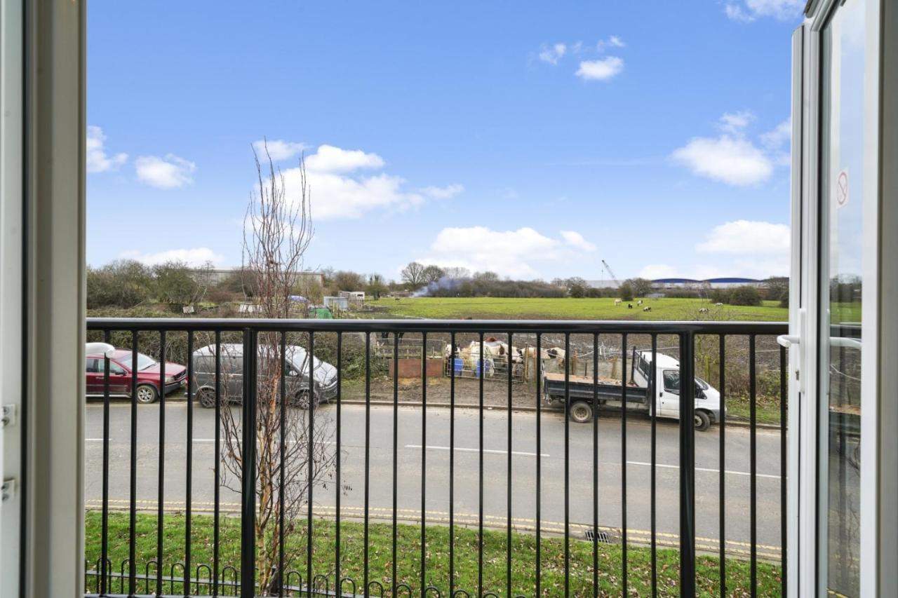 London Heathrow Living Serviced By Ferndale Stanwell
