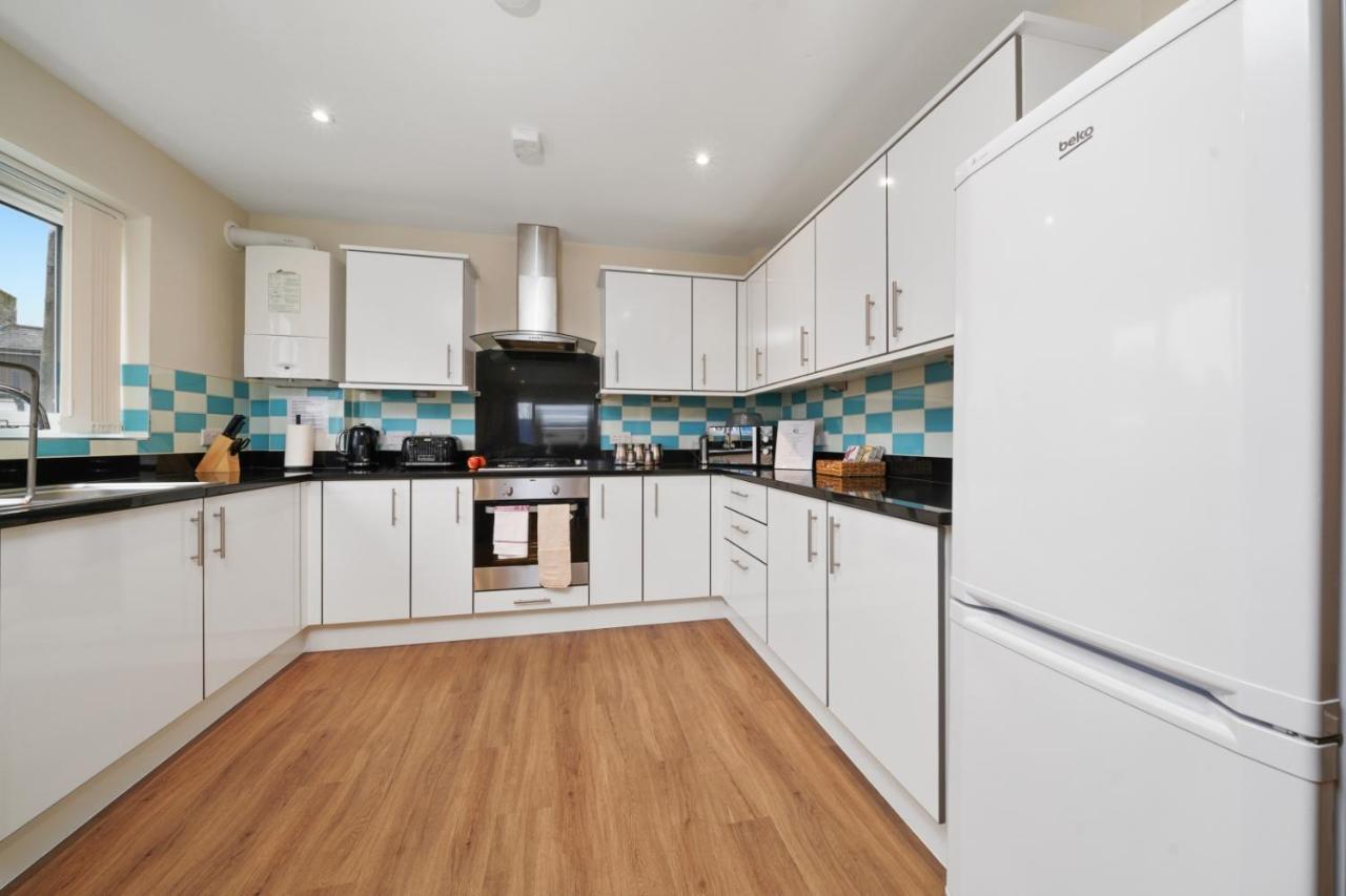 Apartment London Heathrow Living Serviced By Ferndale *