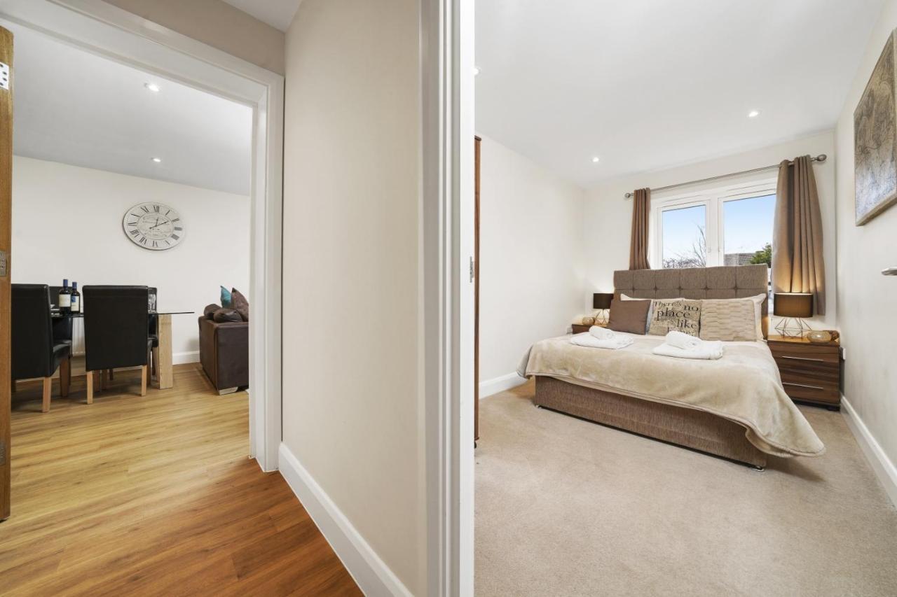 London Heathrow Living Serviced By Ferndale Apartment *