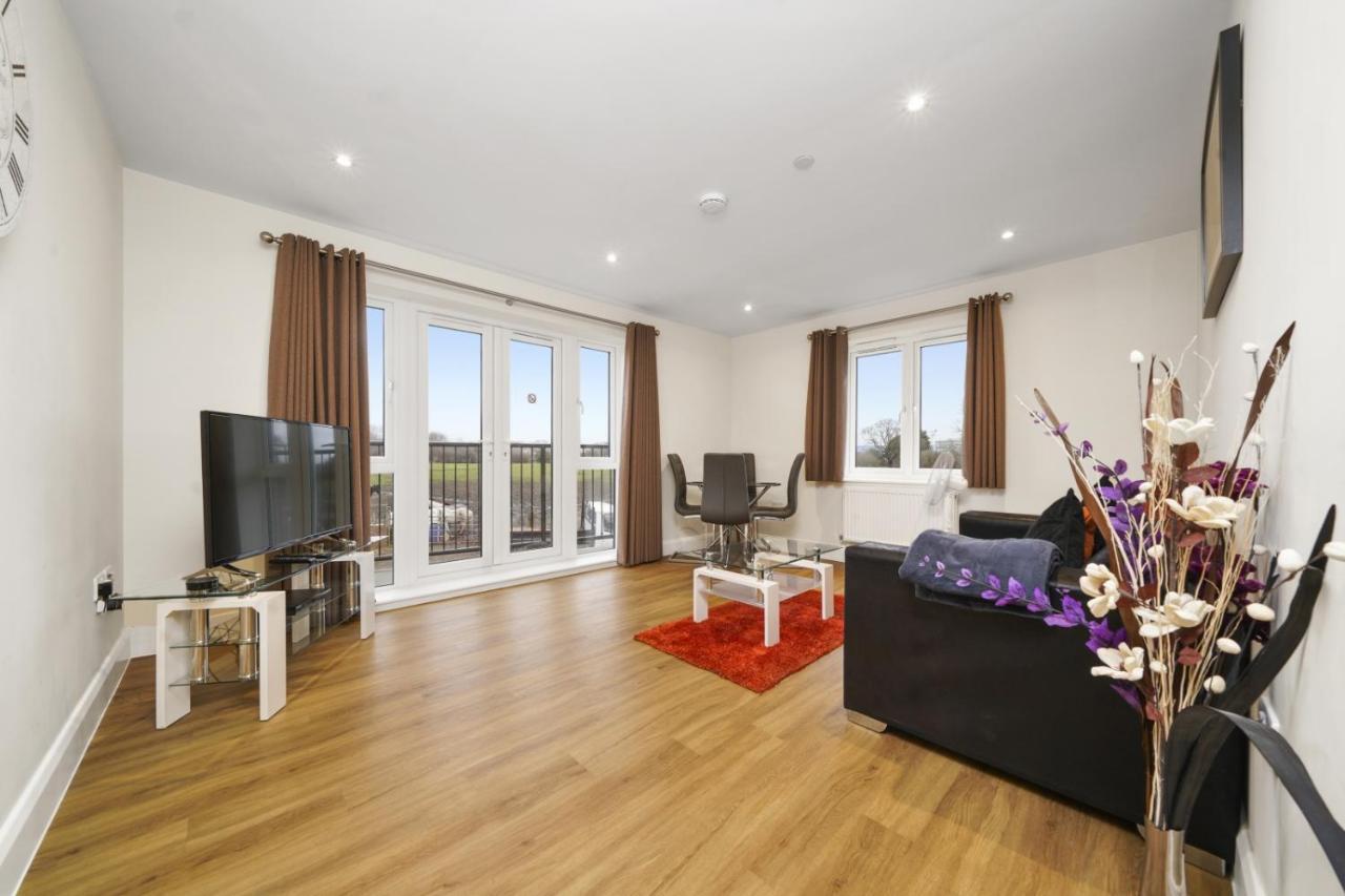 London Heathrow Living Serviced By Ferndale *