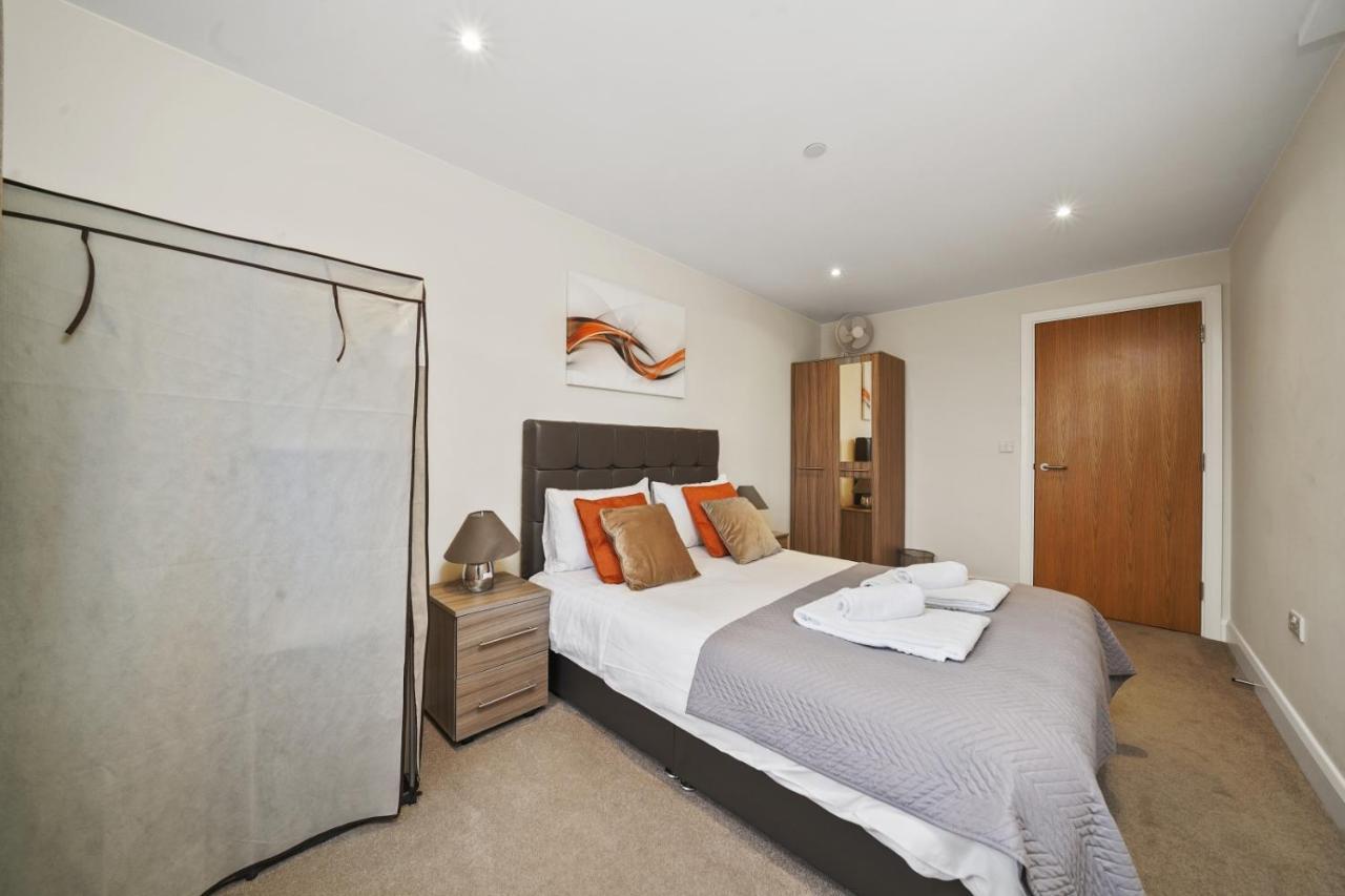 London Heathrow Living Serviced By Ferndale Stanwell