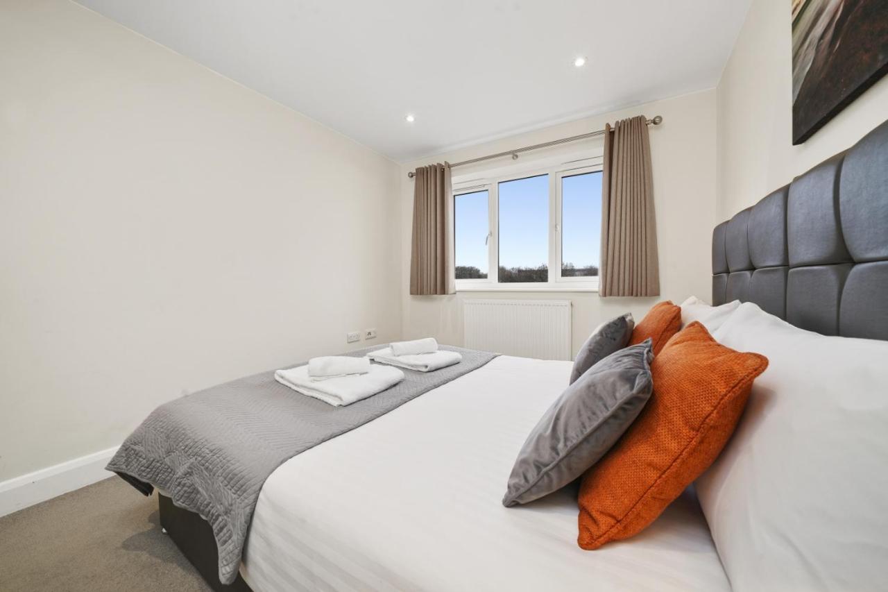 London Heathrow Living Serviced By Ferndale Apartment