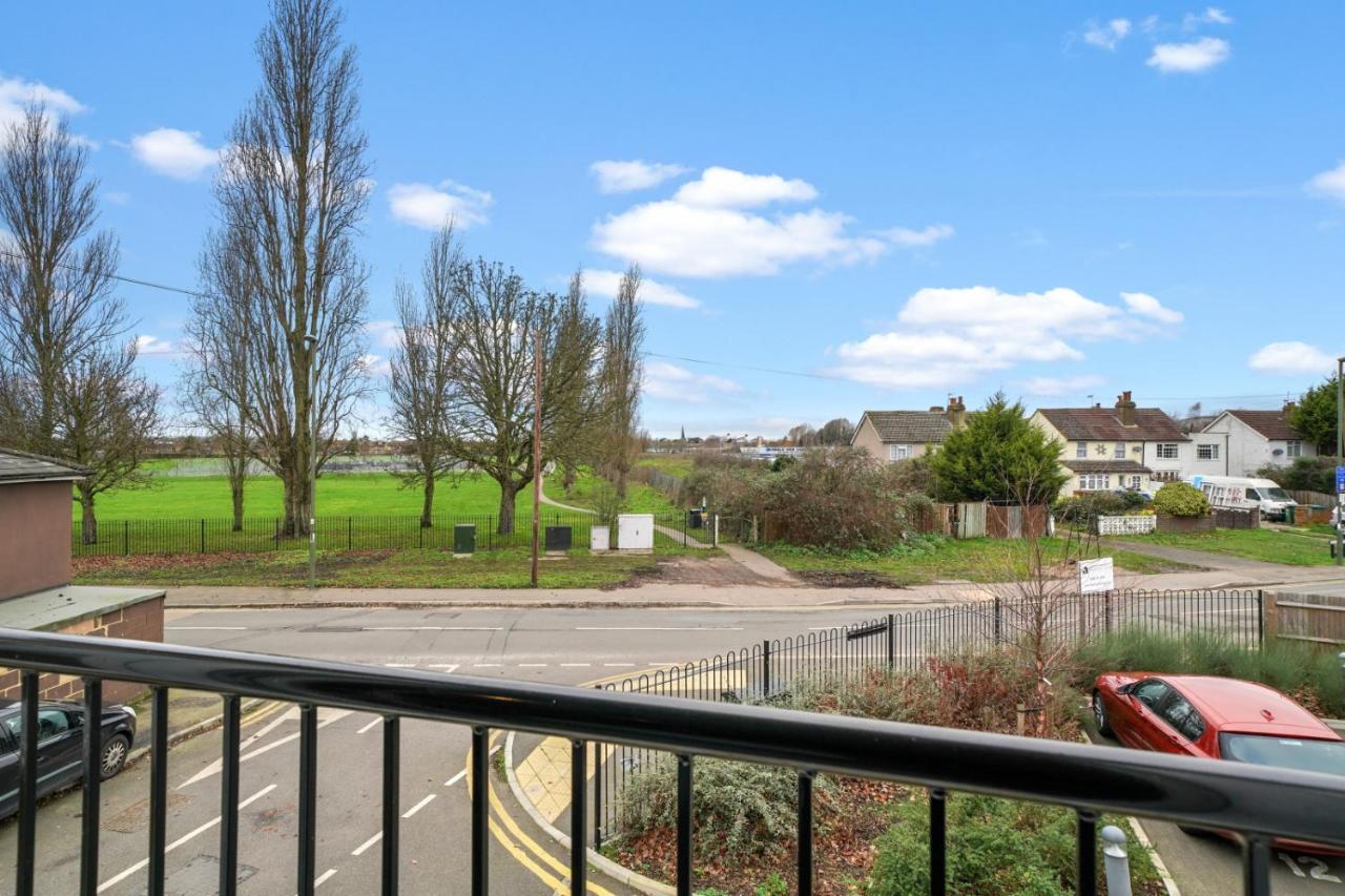 London Heathrow Living Serviced By Ferndale